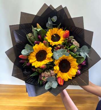 Girasoles y Tulipanes